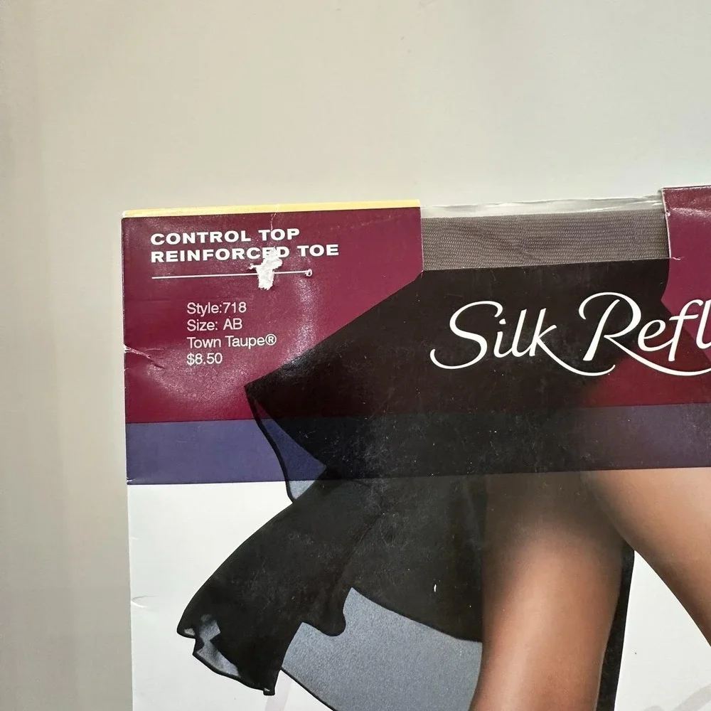 Hanes‎ Silk Reflections Pantyhose Silky Sheer Taupe Control Top Sandalfoot AB